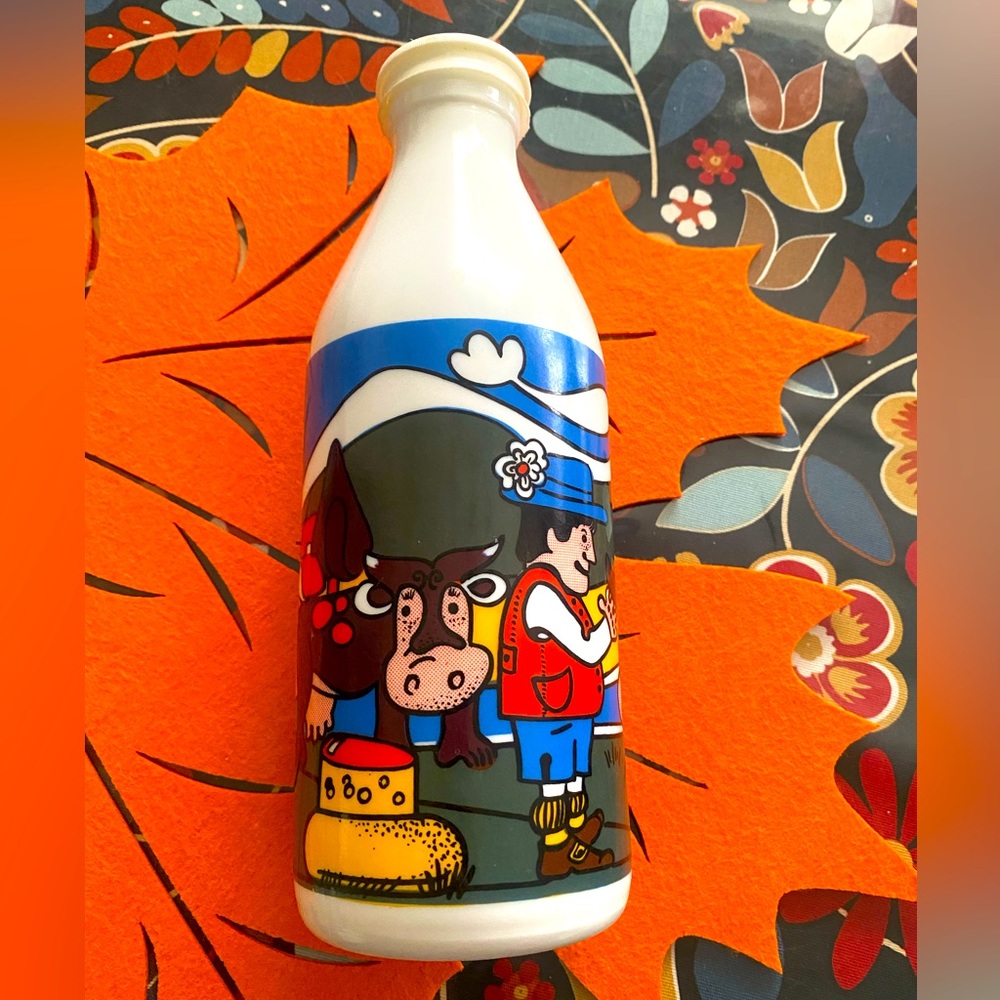 Excellent Egizia milk bottle made in Italy